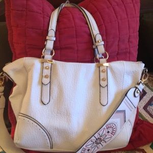 Jessica Simpson purse